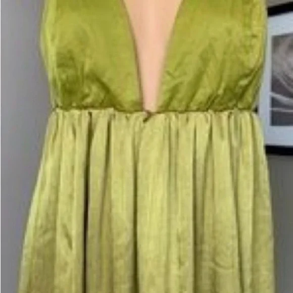Free People Lexi Maxi Dress in a Beautiful Chartreuse Green - Picture 4 of 6